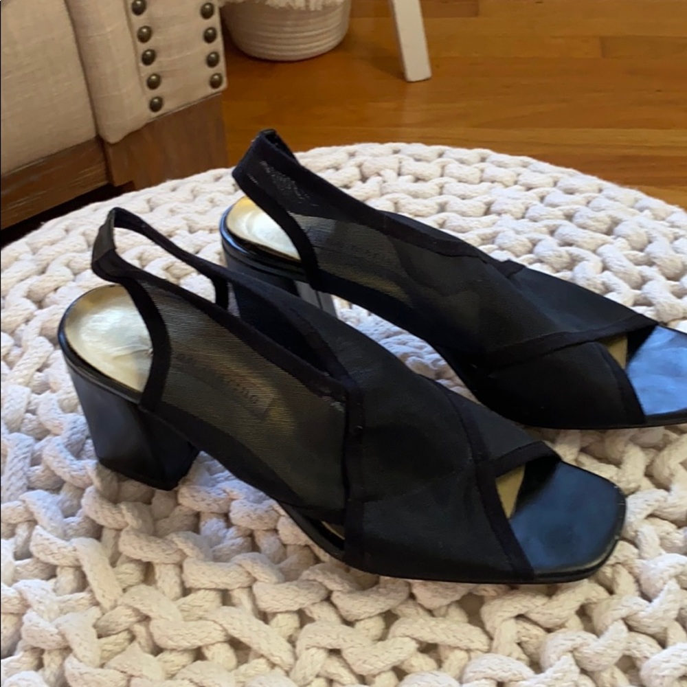 Vintage Ann Marino black chunky open toed heels